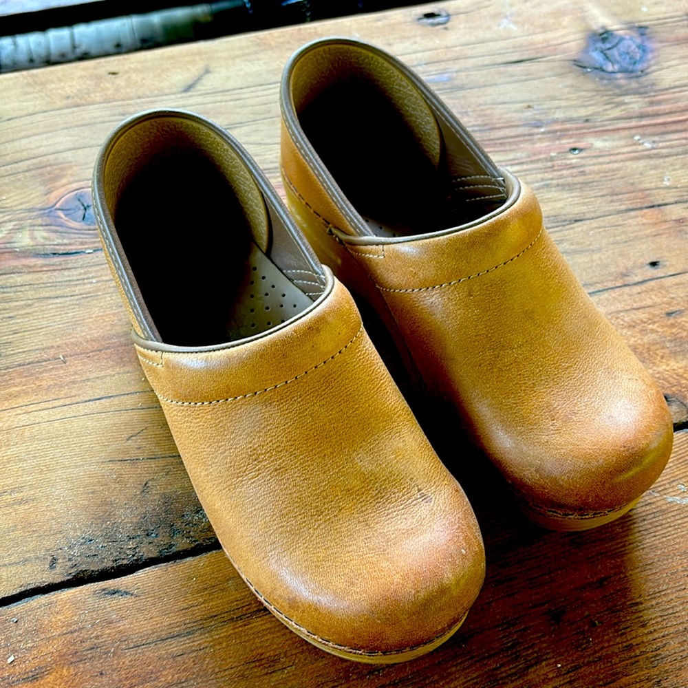 Tan Leather Dansko Clogs size 38.